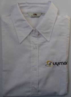 Ejemplo de camisa bordada