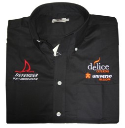 Ejemplo de camisa bordada