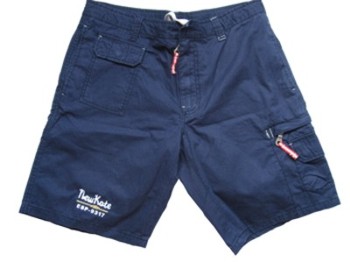 Ejemplo de pantalon bordado